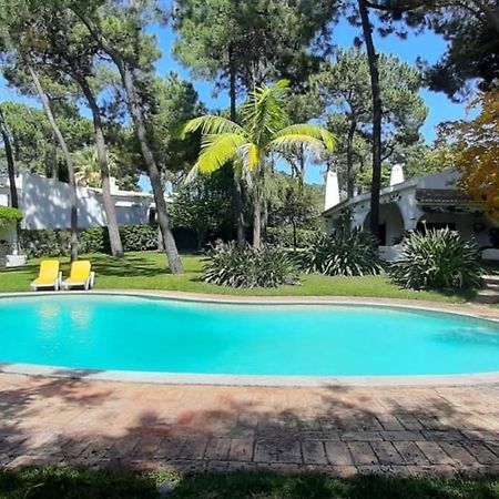 Villa Pinhal- Beautiful Villa Located In Quiet Area Quarteira Exteriör bild