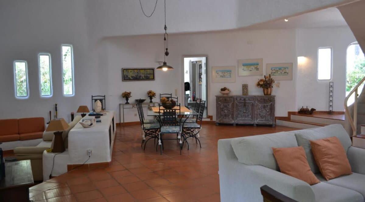 Villa Pinhal- Beautiful Villa Located In Quiet Area Quarteira Exteriör bild